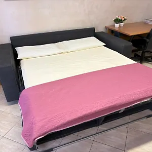 https://rose-e-frutta-ristrutturato-con-parcheggio.hotelslidodijesolo.com